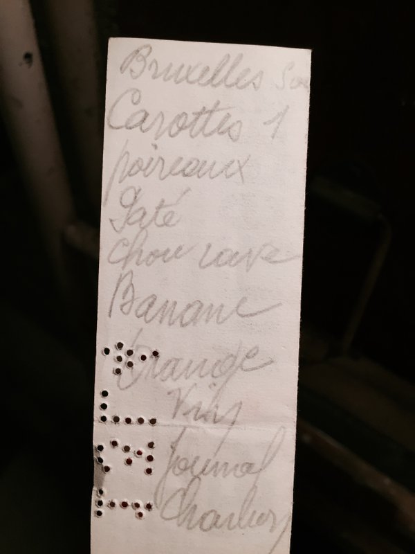 This piece of paper just fell off a book. Oh, that’s a shopping list ! #MadeleineprojectEN https://t.co/jSsqJYPJzS